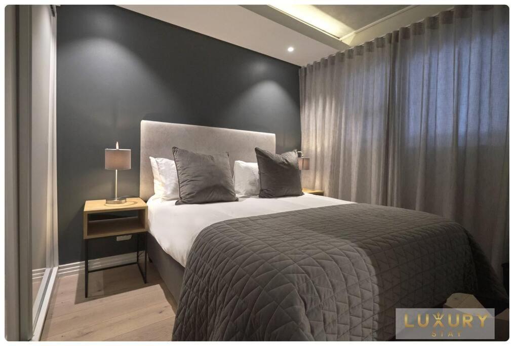 Apartment Luxurystay One Bed Suite, 503 Table Mountain Views