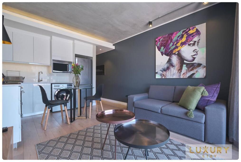 Apartment Luxurystay One Bed Suite, 503 Table Mountain Views Cape Town