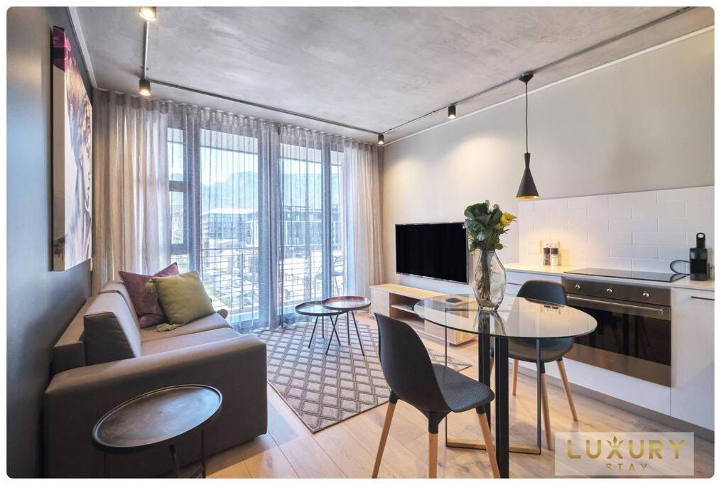 Luxurystay One Bed Suite, 503 Table Mountain Views *